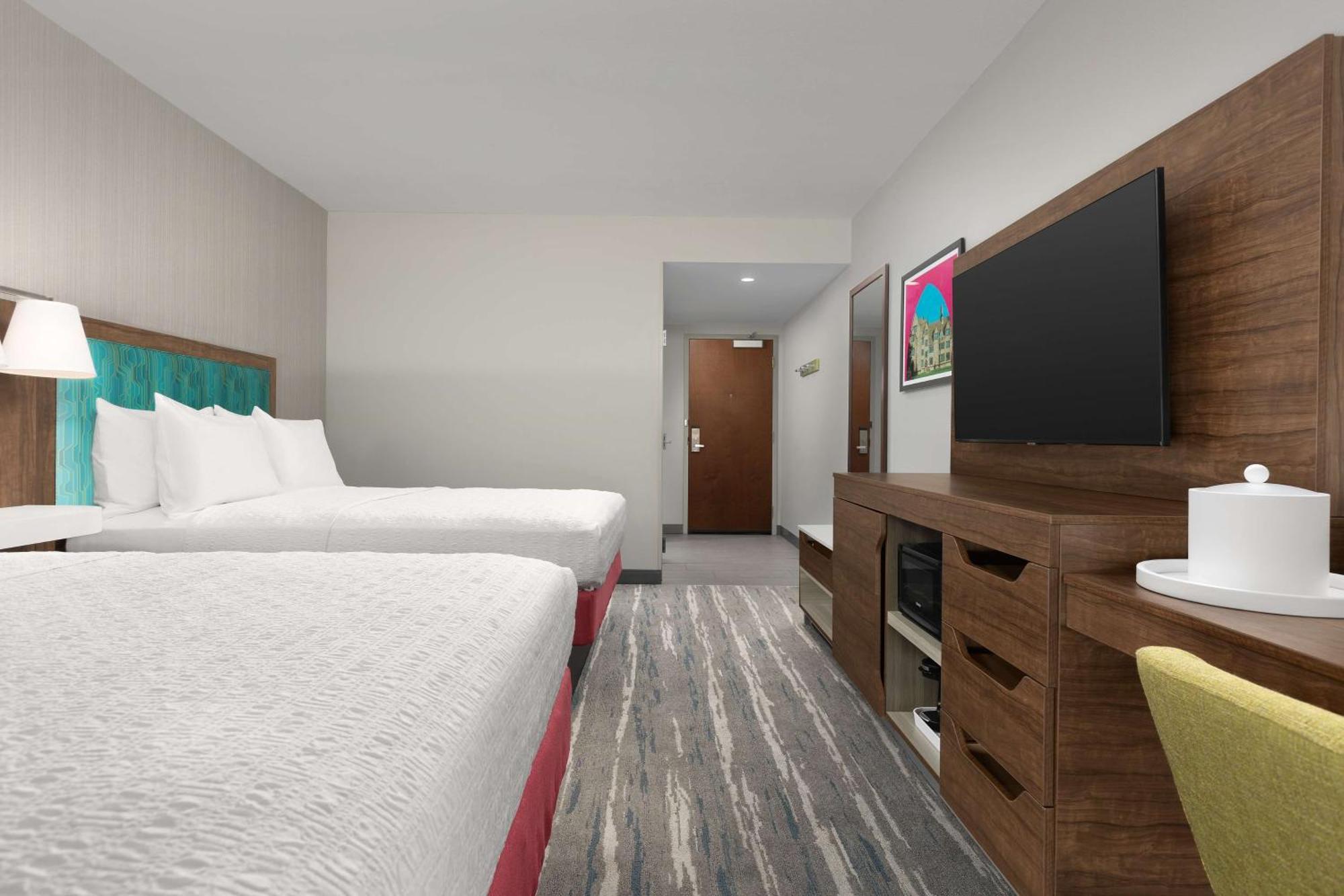 Hampton & Medical Center 3*